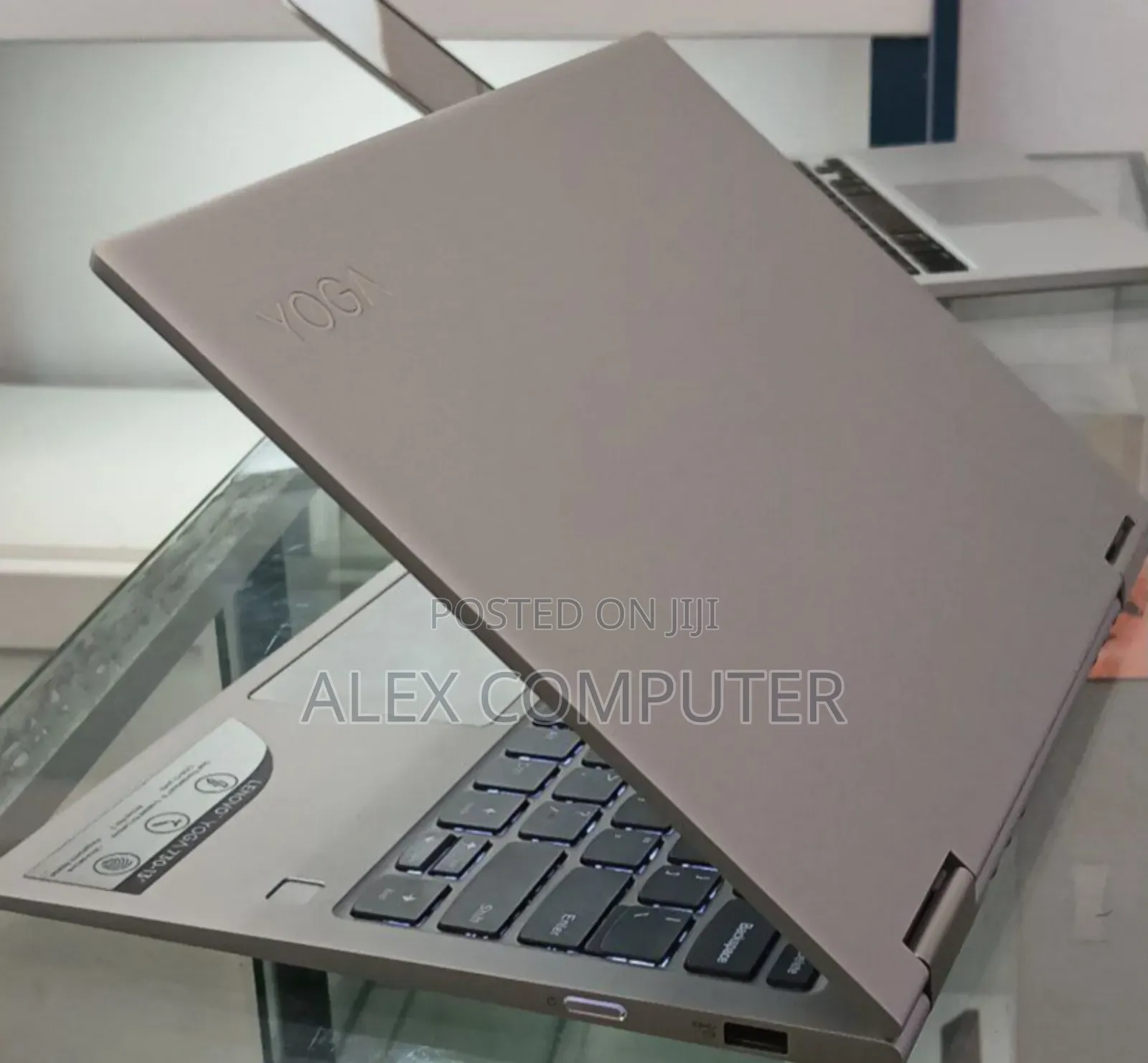 New Laptop Lenovo Yoga 730 8GB Intel Core I5 SSD 256GB