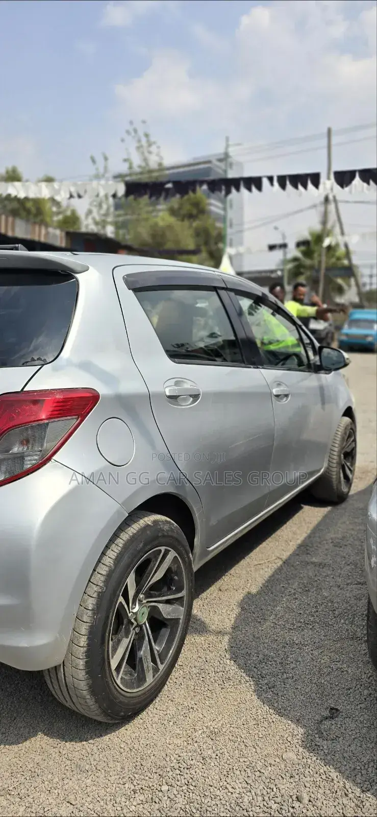 Toyota Yaris 2012 Silver