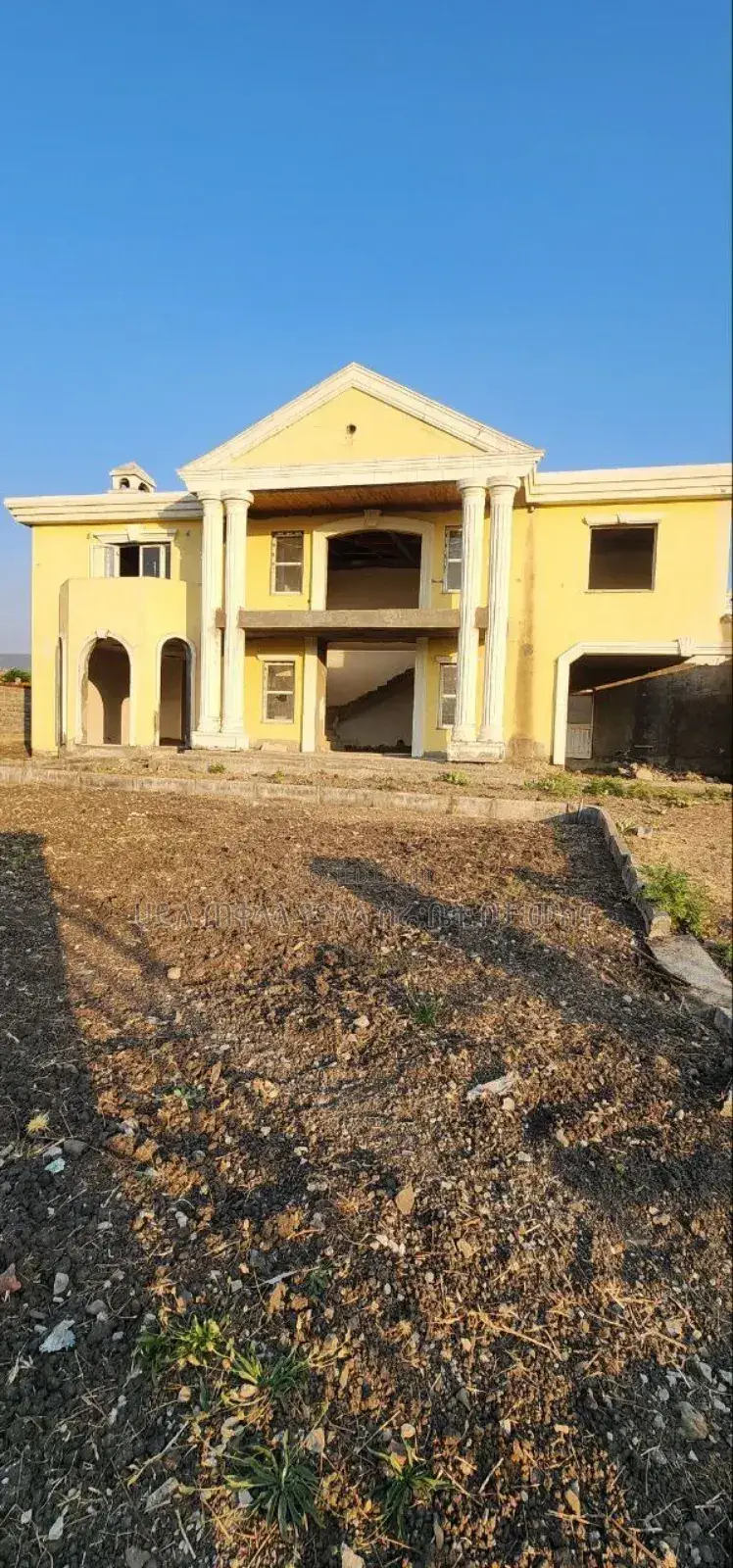6bdrm House in Ccd Real State, Oromia-Finfinne for sale