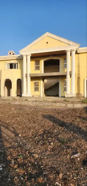 6bdrm House in Ccd Real State, Oromia-Finfinne for sale