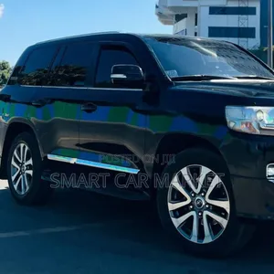 Photo - Toyota Land Cruiser 2020 Black