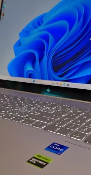 New Laptop HP Envy 17 16GB Intel Core I7 SSD 512GB