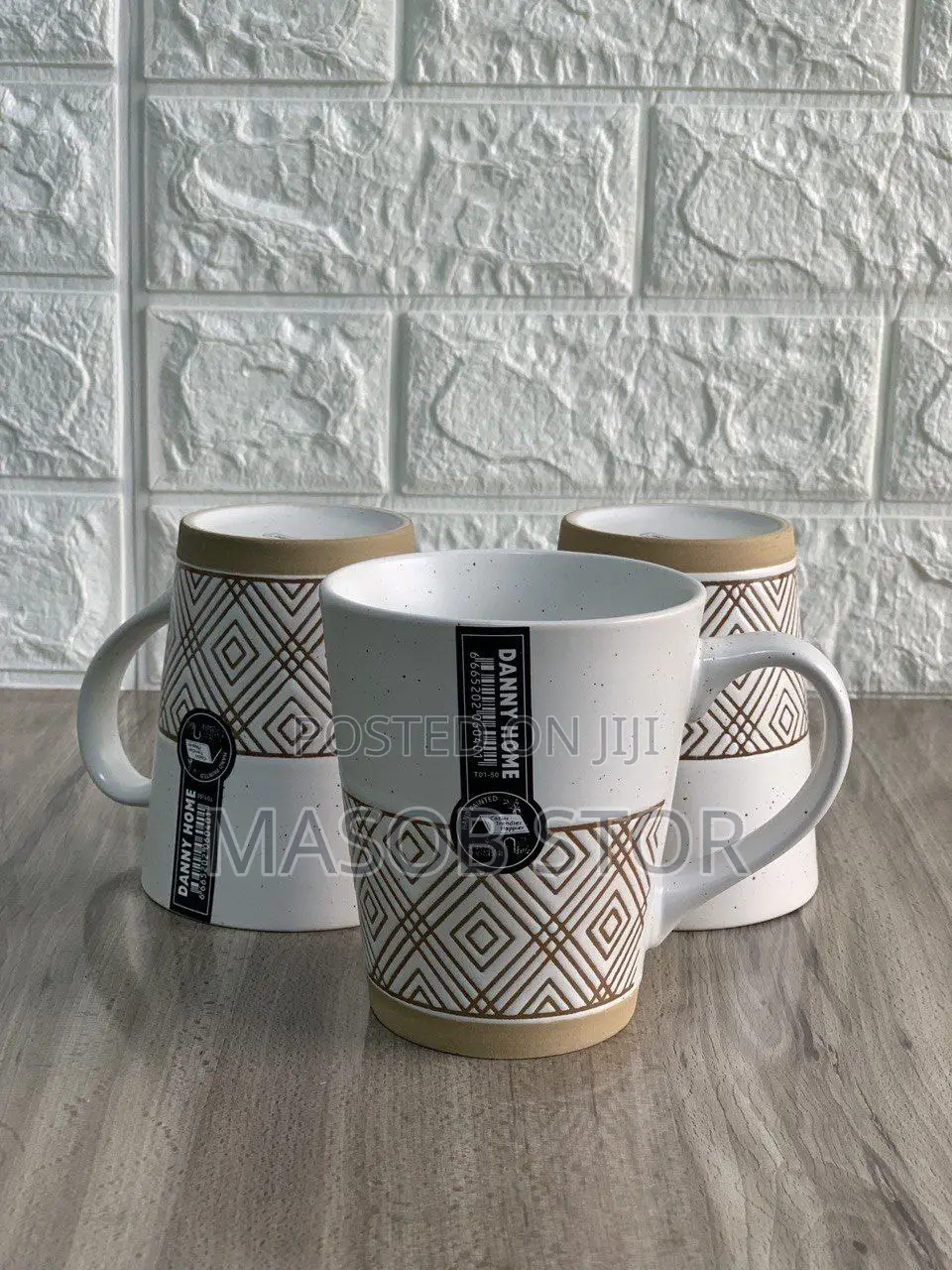 ታዋቂው ዳኒ ሆምስ ማግ በአዲስ መልክ ተውቦ