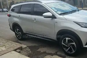 Photo - New Toyota Rush 2023 Silver