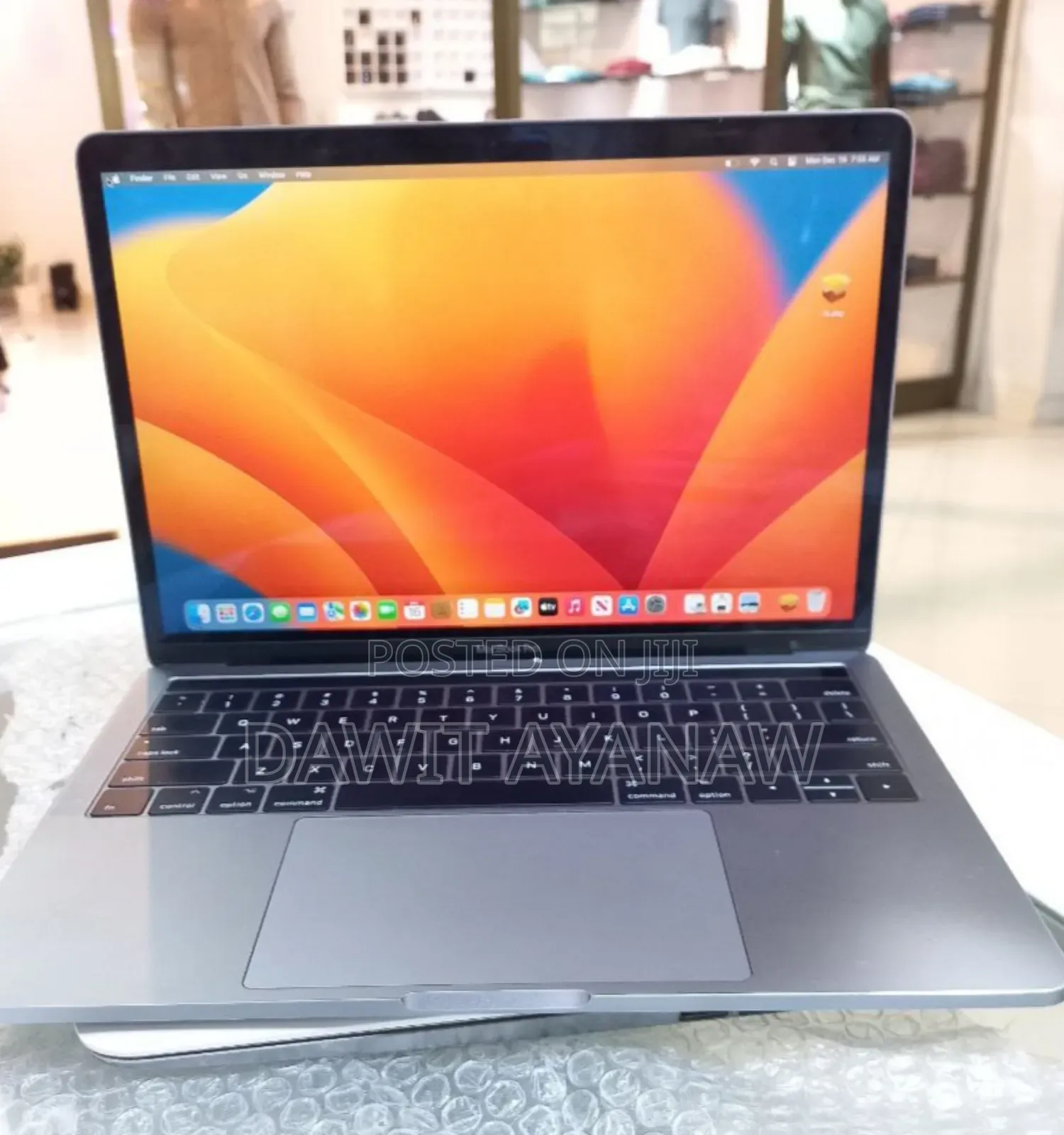 New Laptop Apple MacBook Pro 2017 8GB Intel Core I5 SSD 256GB