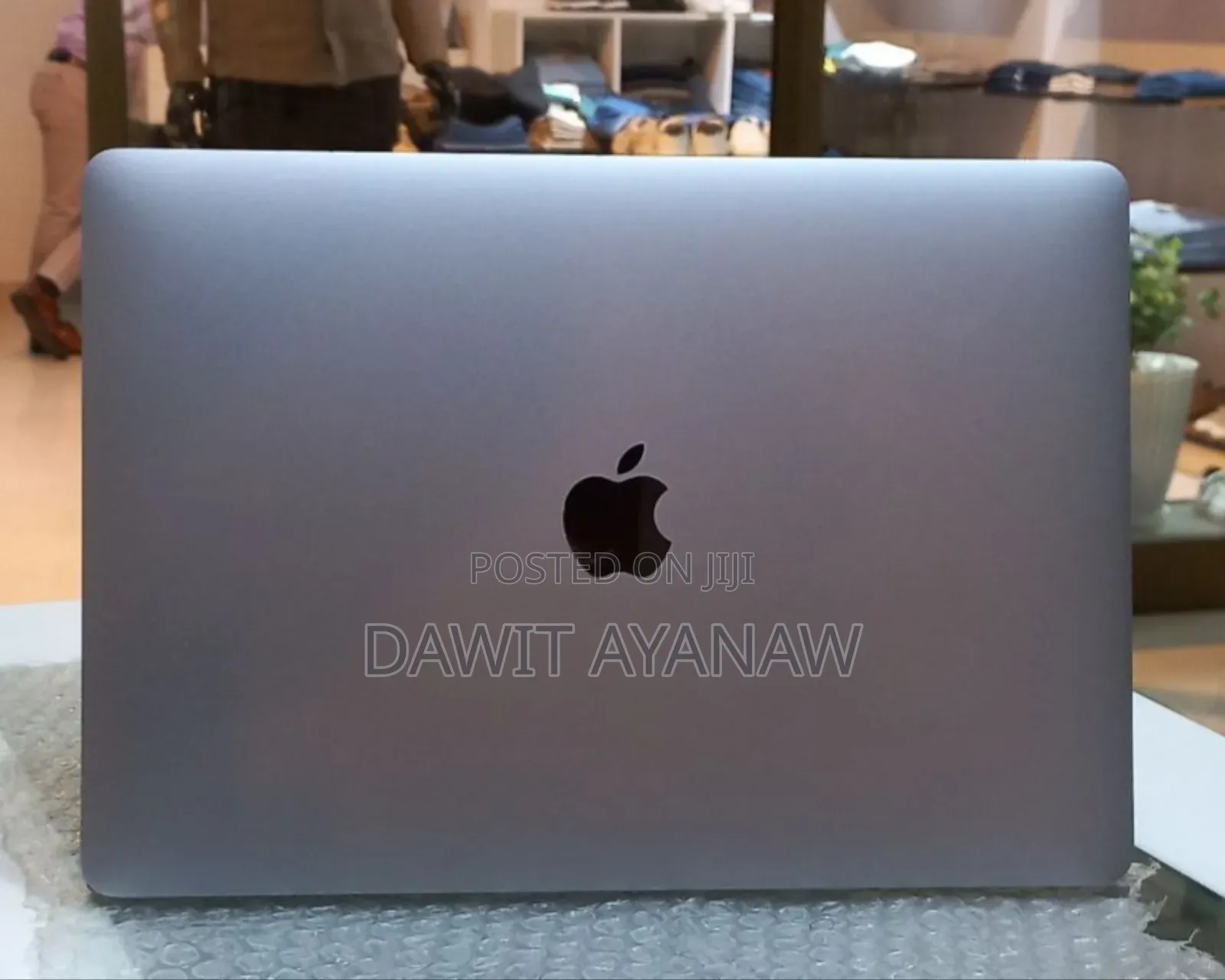 New Laptop Apple MacBook Pro 2017 8GB Intel Core I5 SSD 256GB