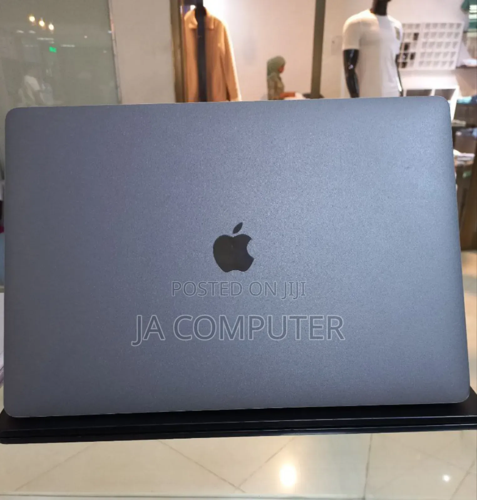New Laptop Apple MacBook Pro 2016 16GB Intel Core I7 SSD 512GB