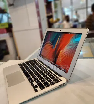 New Laptop Apple MacBook Air 2015 4GB Intel Core I5 SSD 128GB
