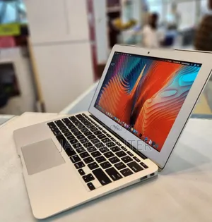 New Laptop Apple MacBook Air 2015 4GB Intel Core I5 SSD 128GB