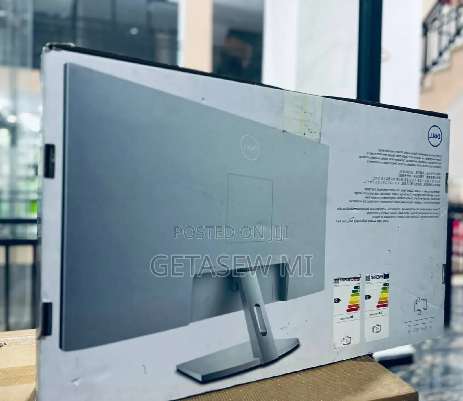 Dell 27 Inch Frameless Monitor
27"