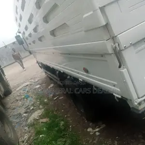 Model Isuzu Obama
Year 2023 Real
15.000km ብቻ የተነዳ
Targa B76×