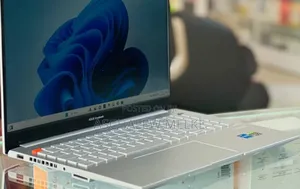 Laptop Asus VivoBook 15 X505BA 16GB Intel Core I5 SSD 512GB