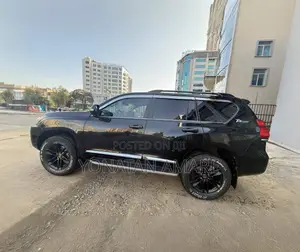 Toyota Land Cruiser Prado 2022 Black