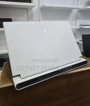 New Laptop Alienware M17x R2 32GB Intel Core I7 SSD 1T