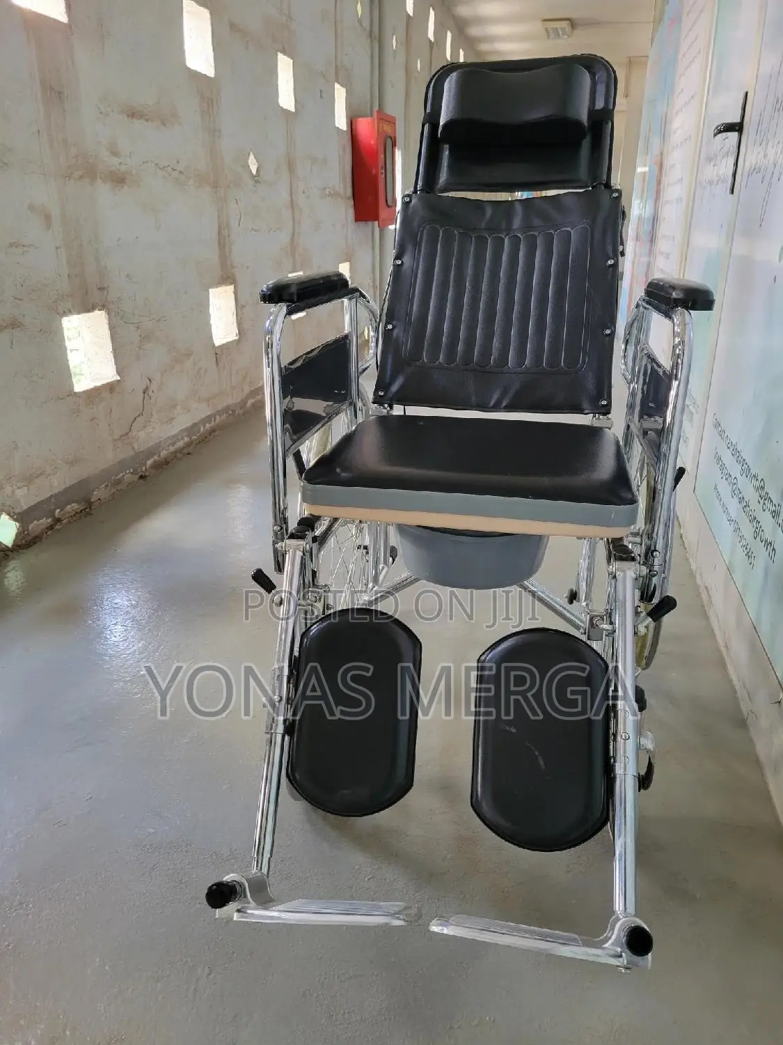 Commode Wheelchair食stability Static Strength Tests. Standard