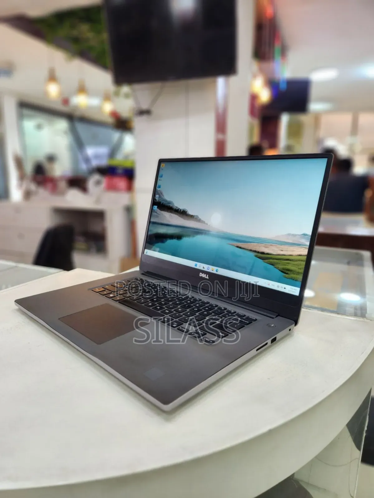 New Laptop Dell Inspiron 15 8GB Intel Core I5 HDD+SSD 1T