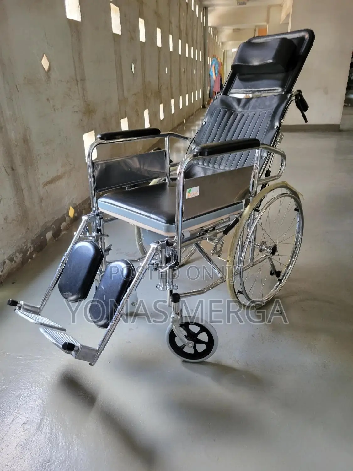 Wheelchair Commode Toilet Travel Wheelchair与ezylife Verrrryy