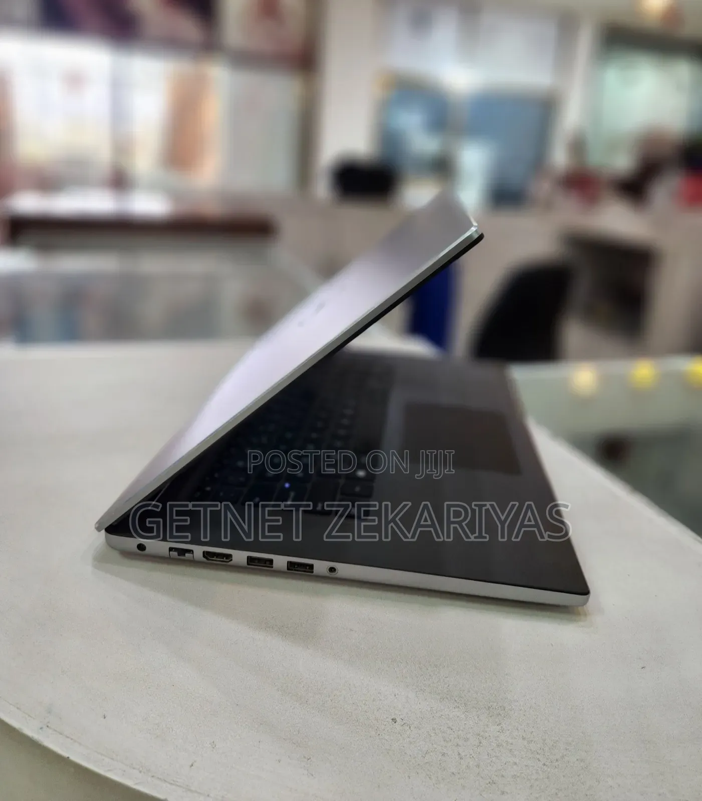 New Laptop Dell Inspiron 15 8GB Intel Core I5 HDD+SSD 256GB