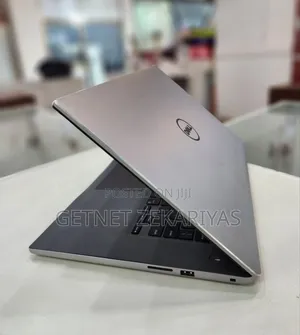 New Laptop Dell Inspiron 15 8GB Intel Core I5 HDD+SSD 256GB