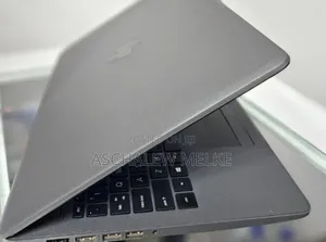 Photo - Laptop HP Stream Notebook 4GB Intel Core I3 SSD 500GB