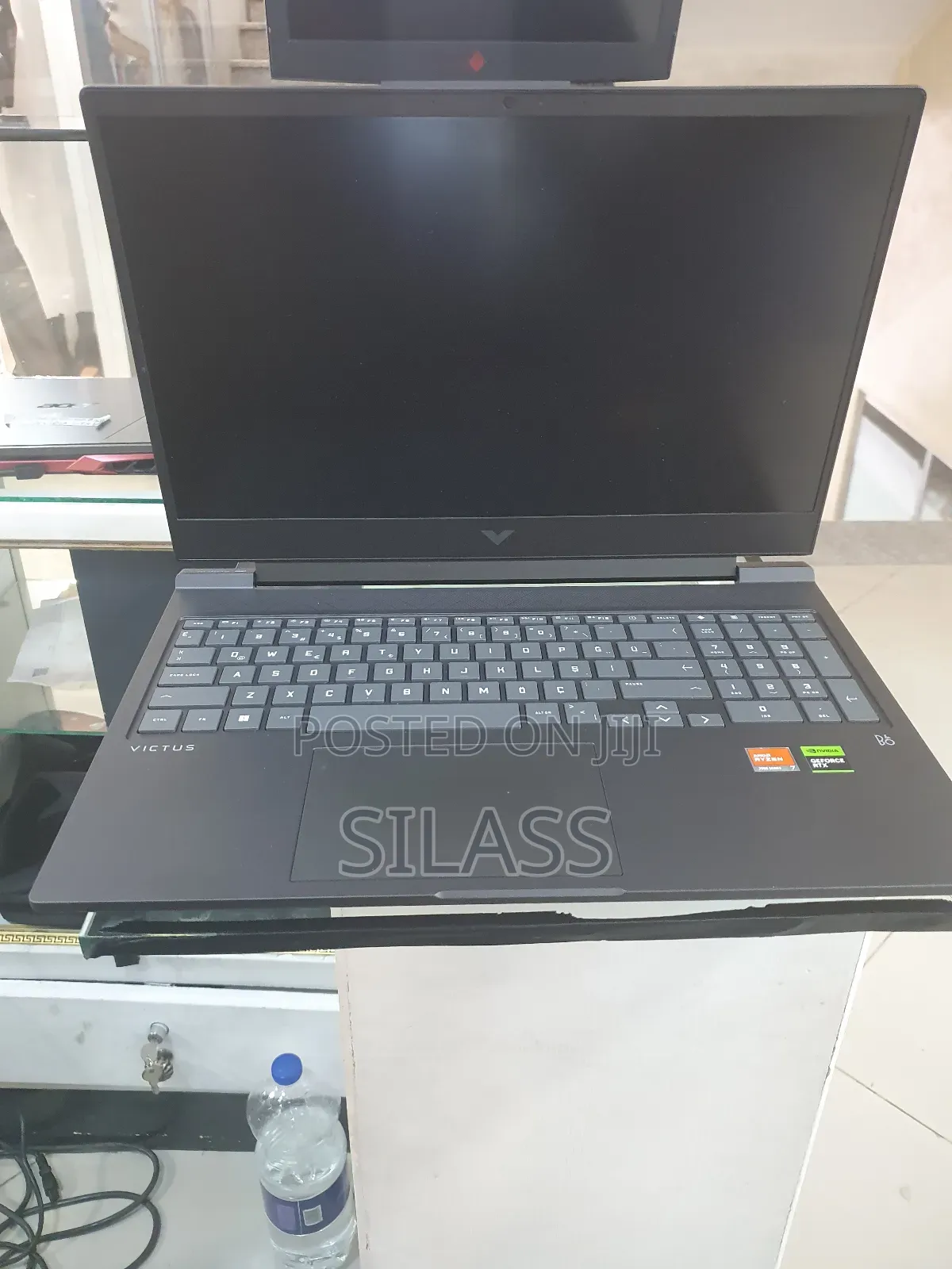 New Laptop HP Victus 15 16GB AMD Ryzen 7 SSD 1T