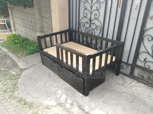 የ ልጅ አልጋ Baby Bed
