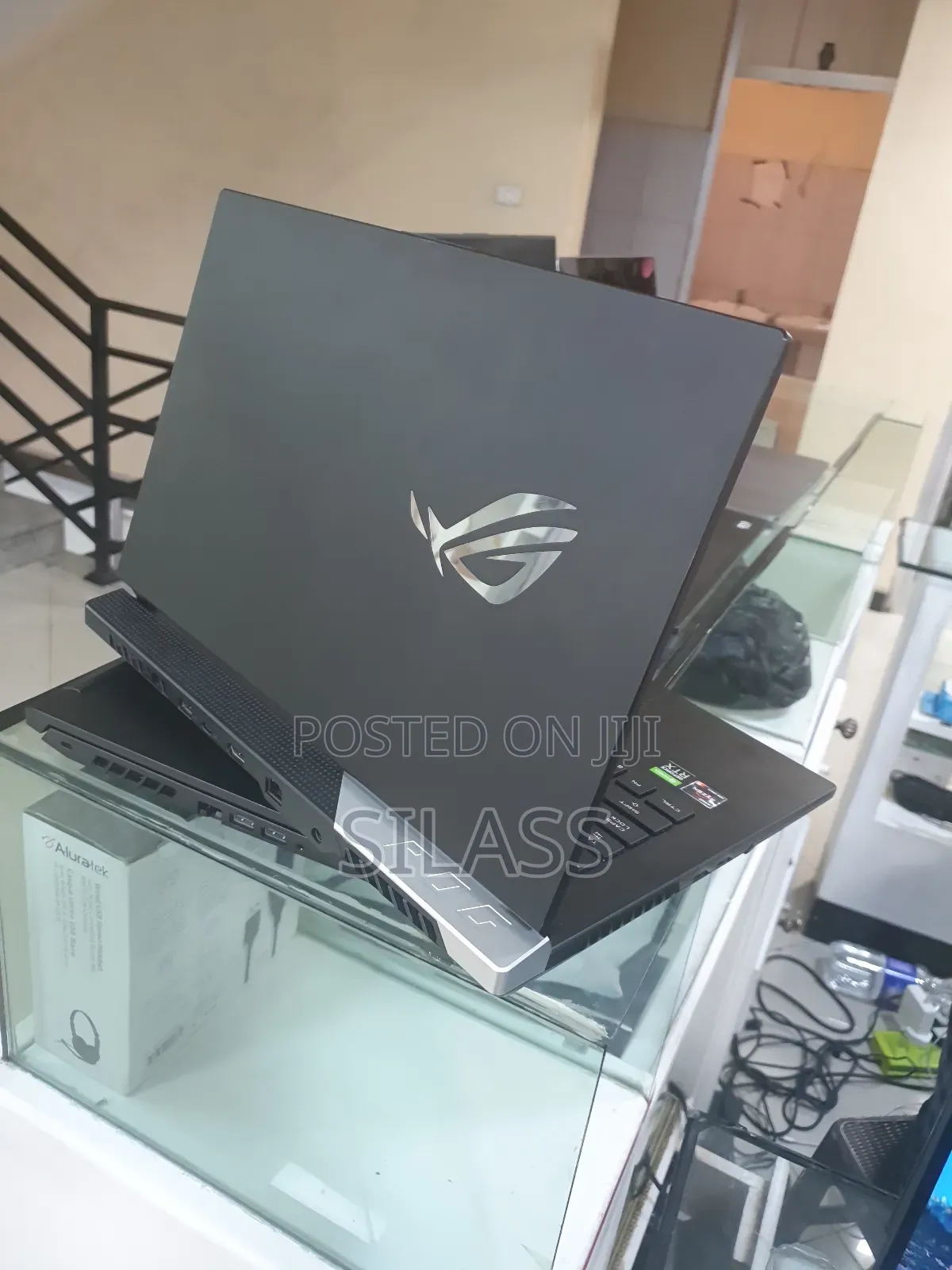 New Laptop Asus ROG Strix G15 16GB AMD Ryzen 9 SSD 512GB