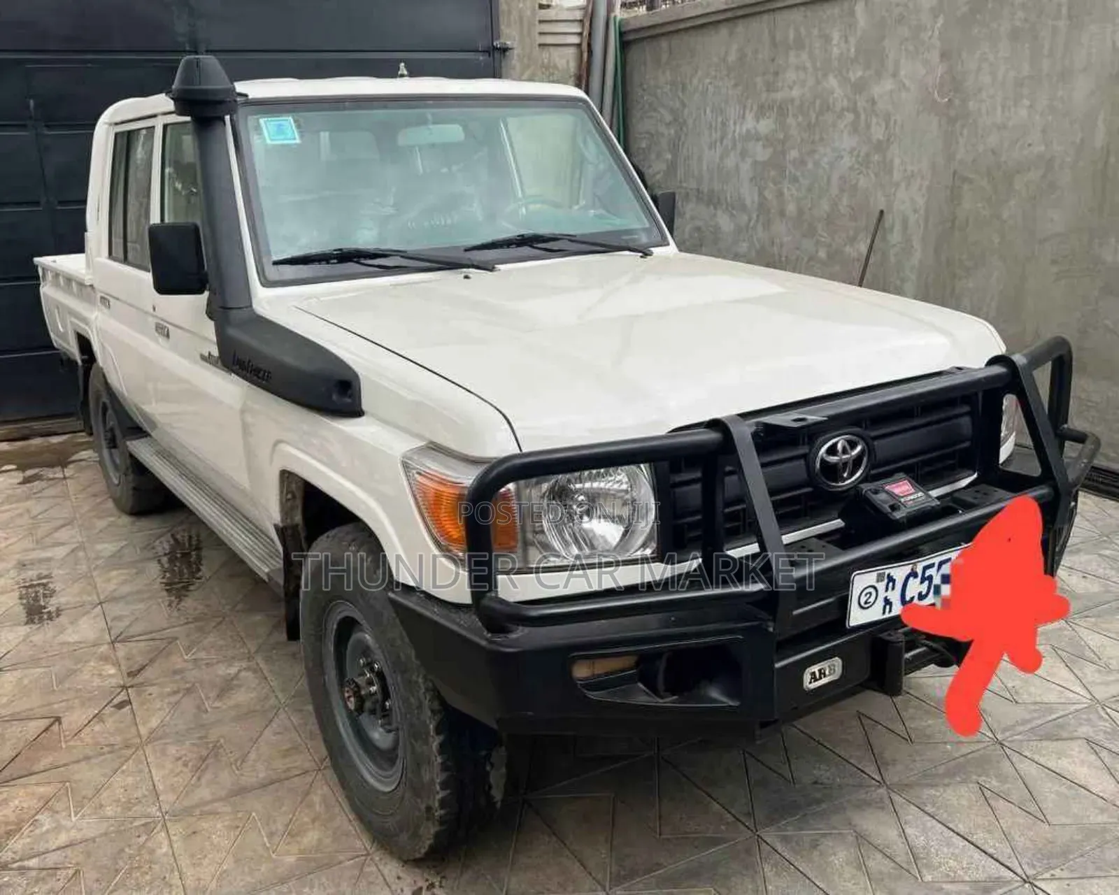 Toyota Land Cruiser 2015 White