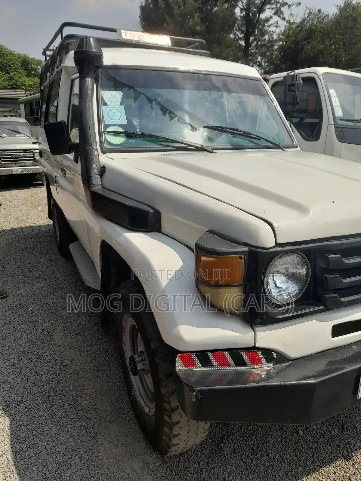 Toyota Land Cruiser 70 1989 White