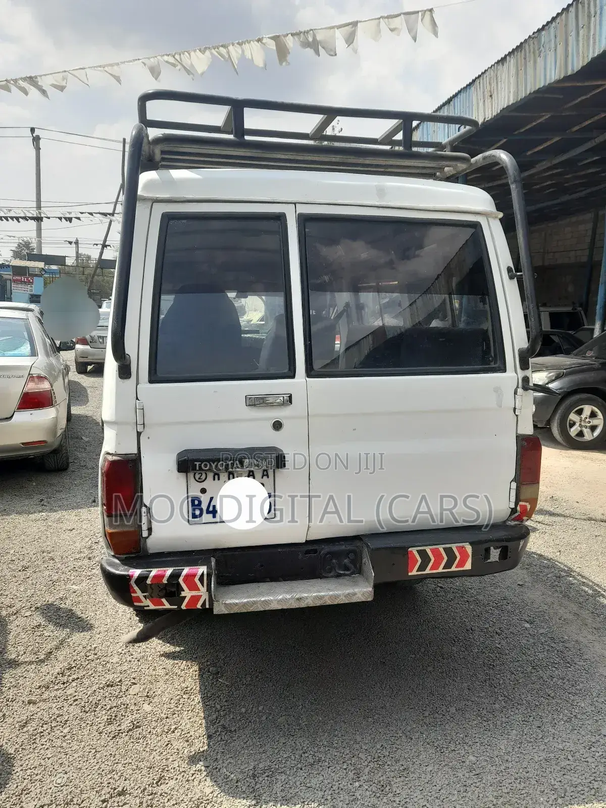 Toyota Land Cruiser 70 1989 White