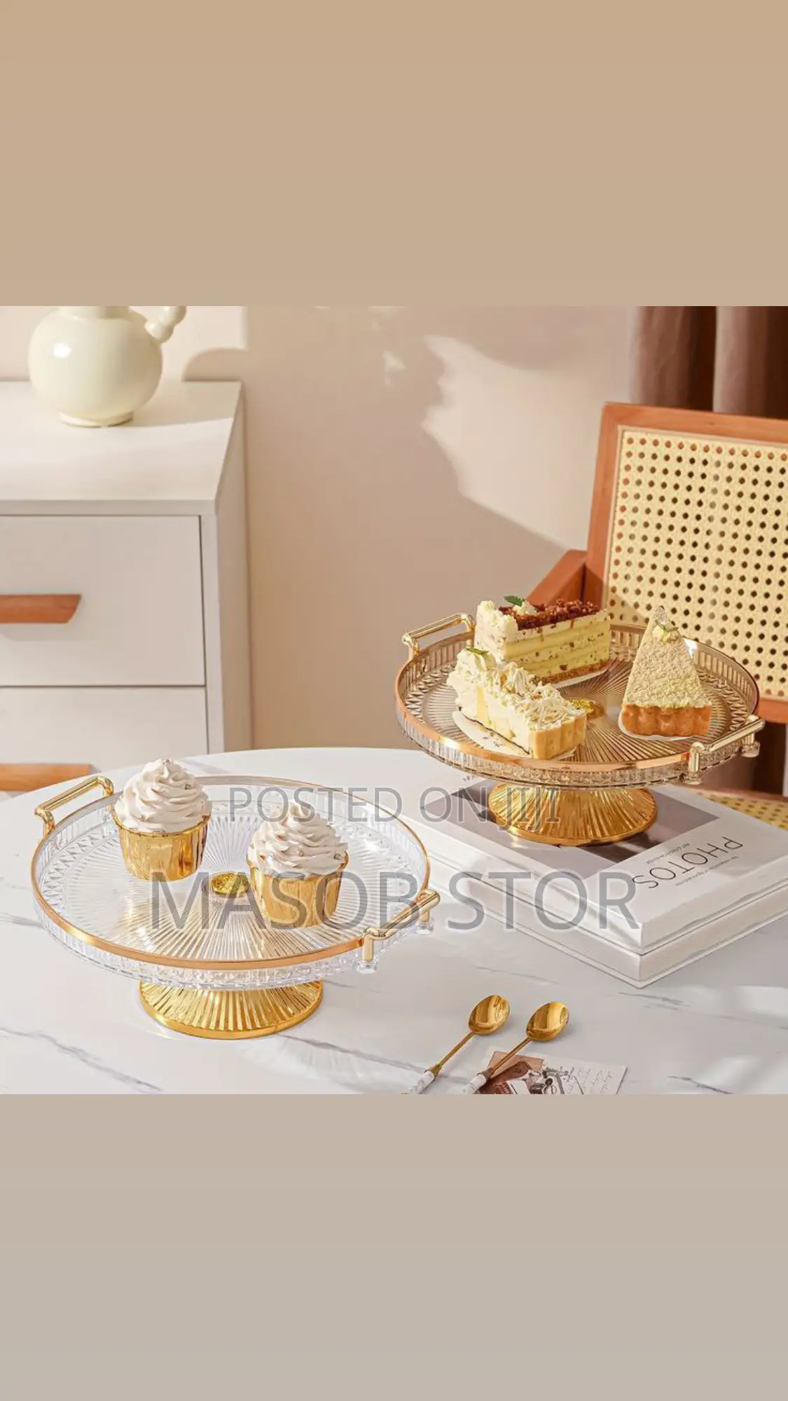 Serving Acrylic Tray Golden Silver Handle / ለኬክ,ለፍሩት ማቅረቢያ