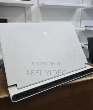 New Laptop Alienware M17x R2 32GB Intel Core i7 SSD 1T