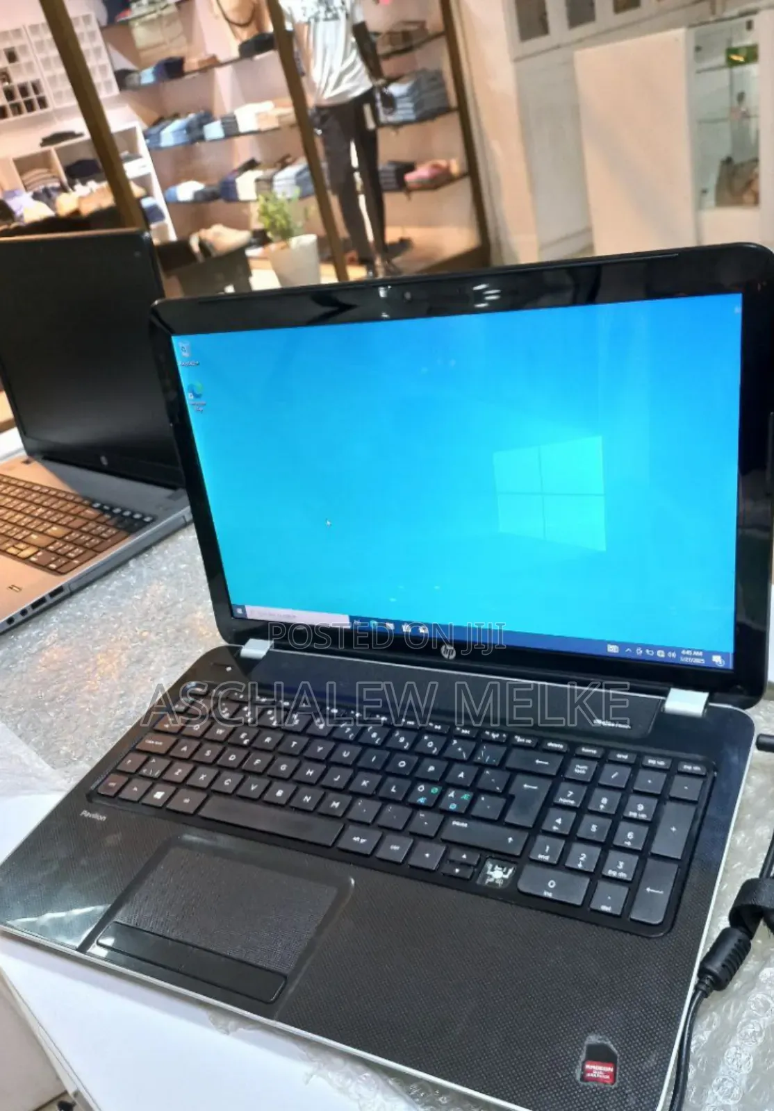 Laptop HP 8GB AMD HDD 1T