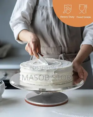 Revolving Cake Decorating Stand