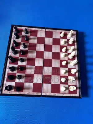 Magnetic Chessboard ከቤተሰቦ ጋር የሚጫወቱት ምርጥ ጨዋታ ቼስ ፡ ማግኔት ቼስቦርድ