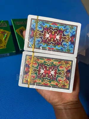 Photo - የፕላስቲክ ካርታ የማይወጋ የሚታጠብ Plastic Playing Cards