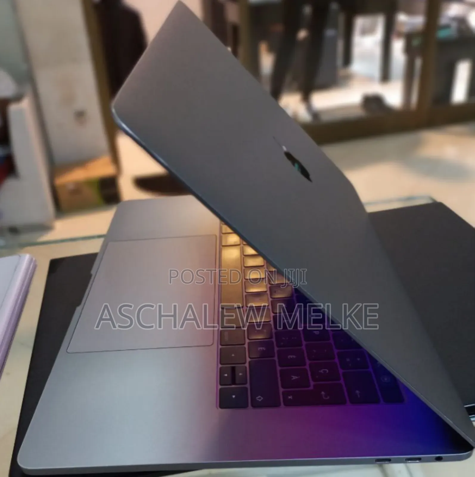 Laptop Apple MacBook Pro 2016 16GB Intel Core I7 SSD 512GB