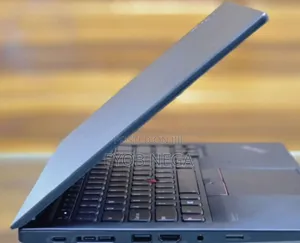 New Laptop Lenovo Thinkpad P14s 16GB Intel Core I7 SSD 512GB
