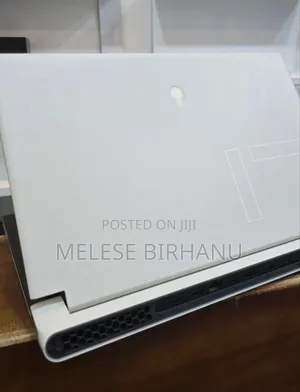 New Laptop Alienware M17x R2 32GB Intel Core I7 SSD 1T