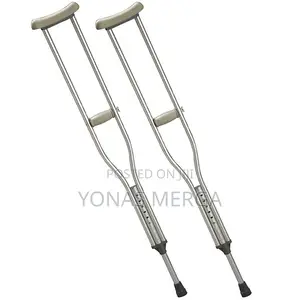 Photo - Shoulder Crutches趨easily Adjusted in 1′′ Increments亞crutches