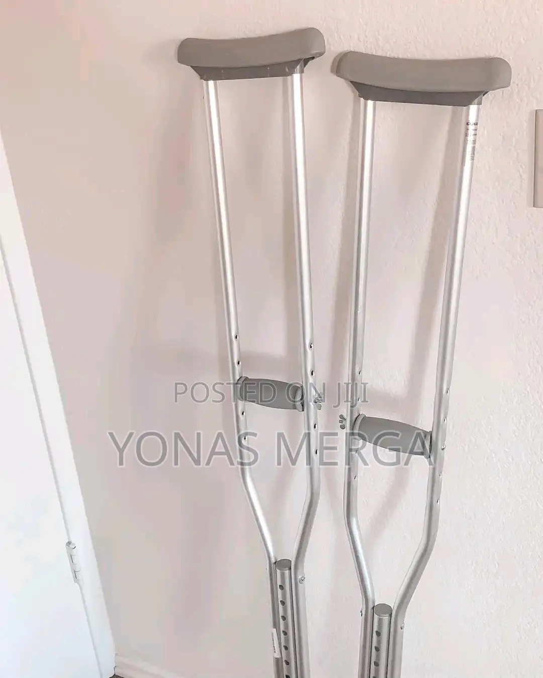 New Crutches鄂kranch不adjust, Simply Press the Push-Button