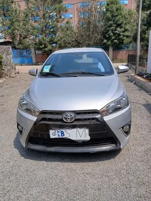 Photo - Toyota Yaris L Hatchback 3dr 2014 Silver