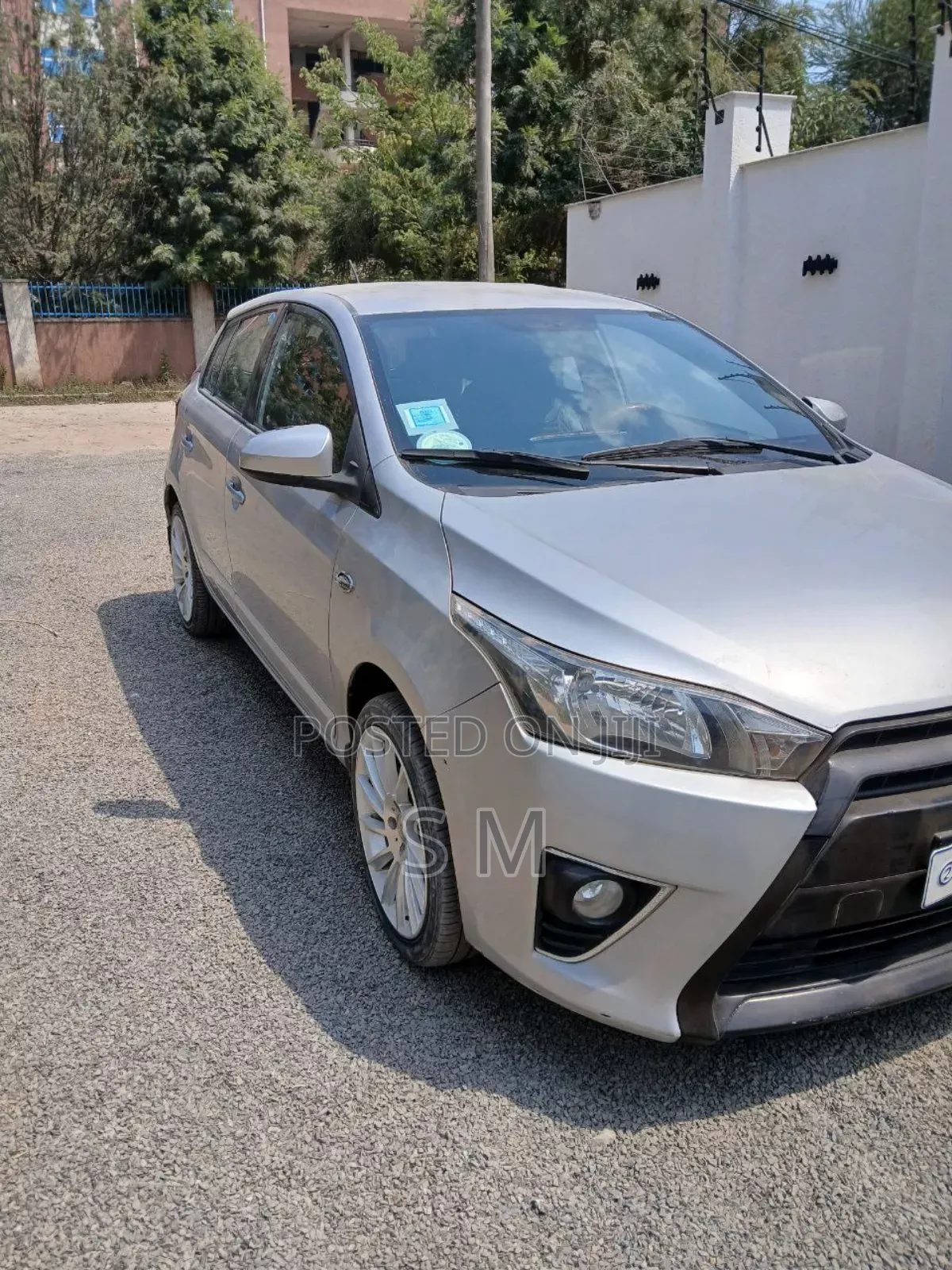 Toyota Yaris L Hatchback 3dr 2014 Silver