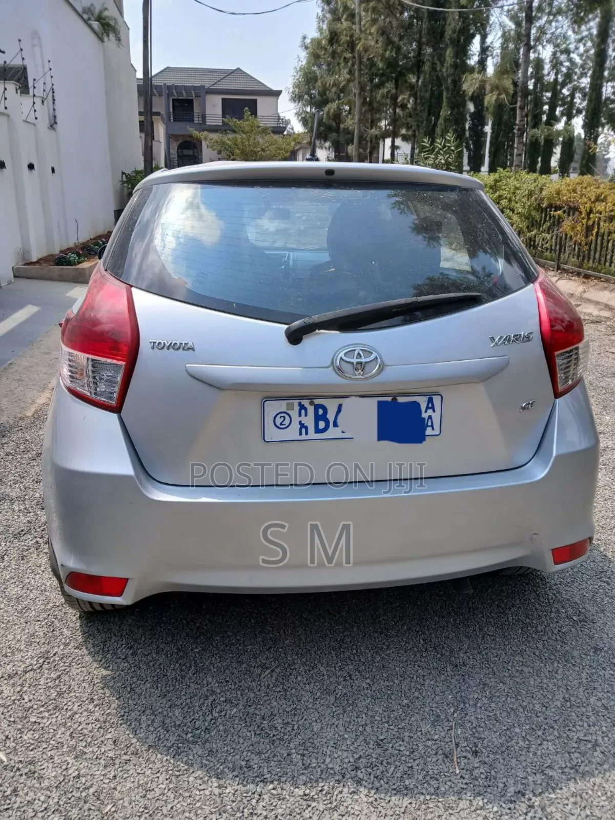 Toyota Yaris L Hatchback 3dr 2014 Silver