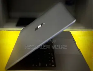 New Apple MacBook Pro 2023 M3 14-Inch 8GB Apple M3 Pro SSD 512GB