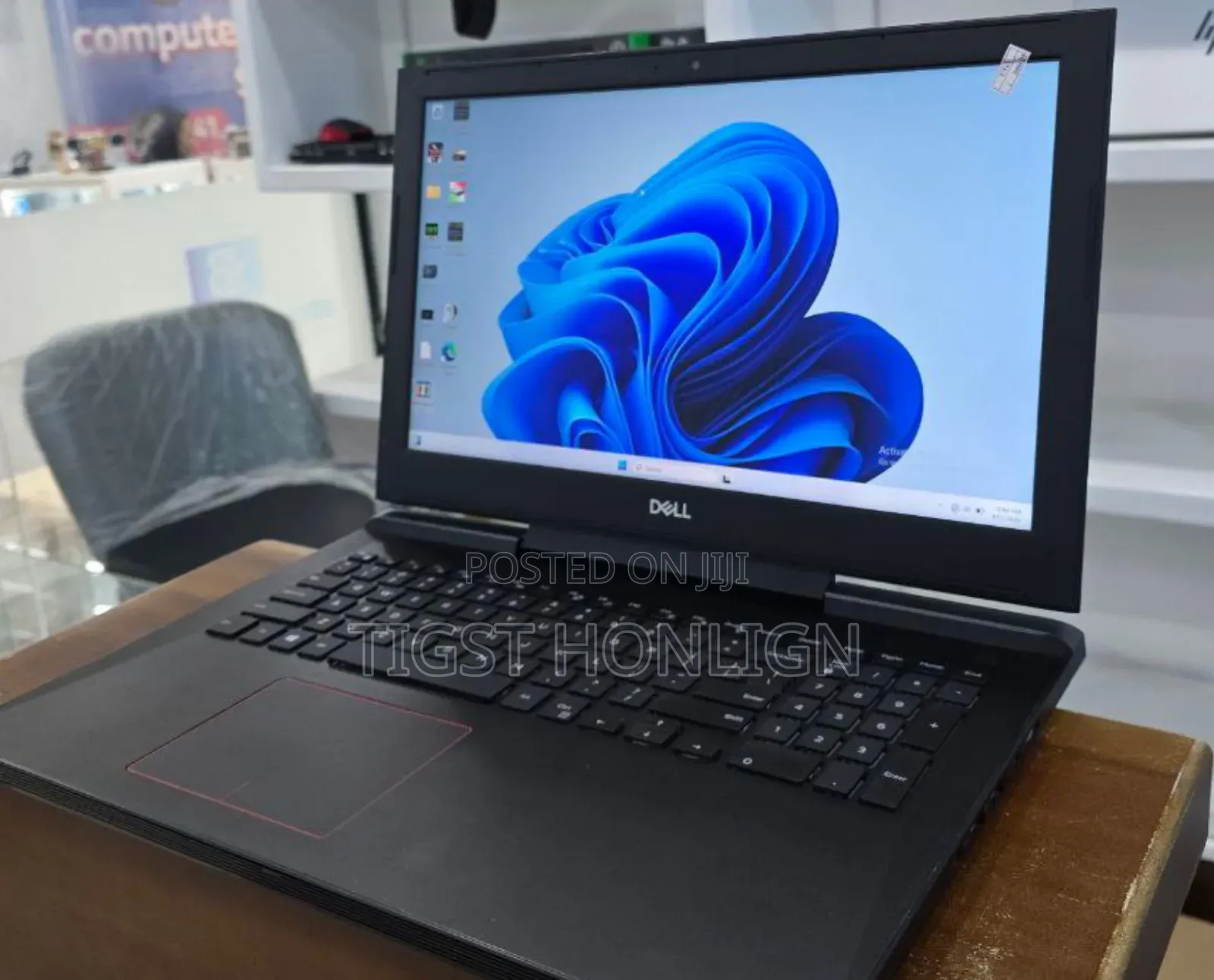 New Laptop Dell 16GB AMD Ryzen 7 SSD 512GB