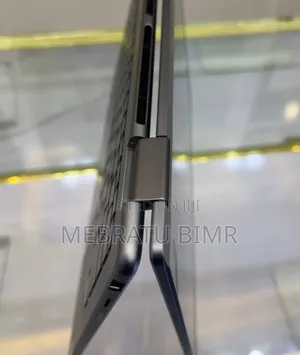 Photo - New Laptop Lenovo Yoga 7i 16GB AMD Ryzen 7 SSD 1T