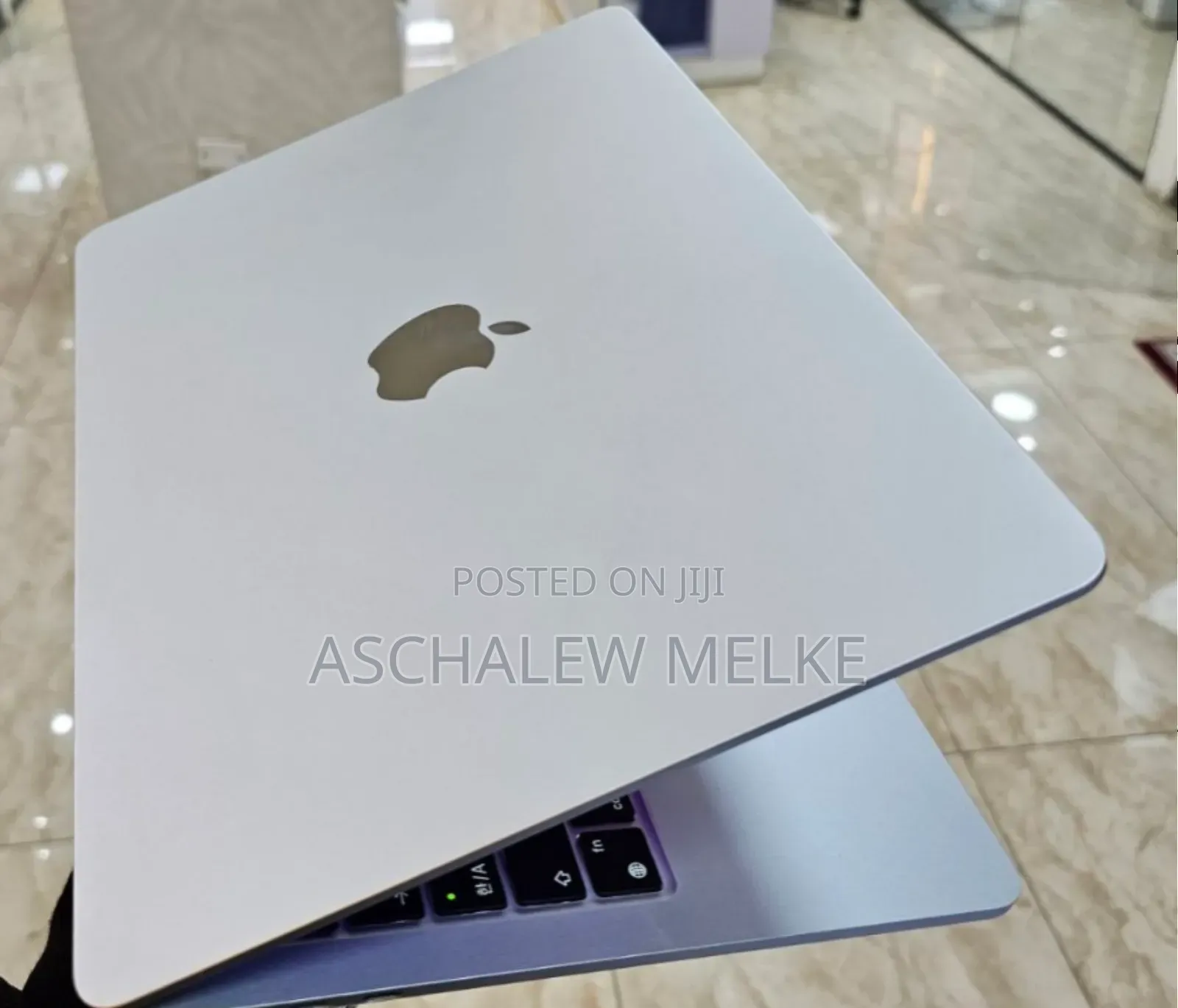 Laptop Apple MacBook Air 2022 M2 8GB Apple M2 SSD 256GB