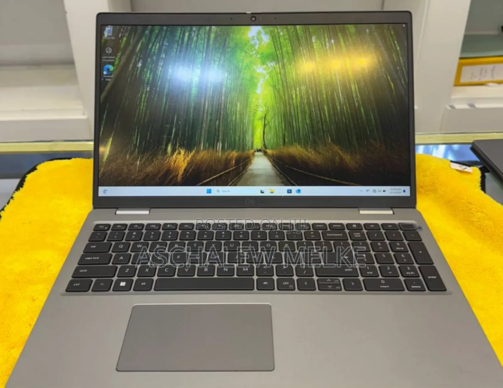 New Laptop Dell Precision 15 3520 16GB Intel Core I7 SSD 1T