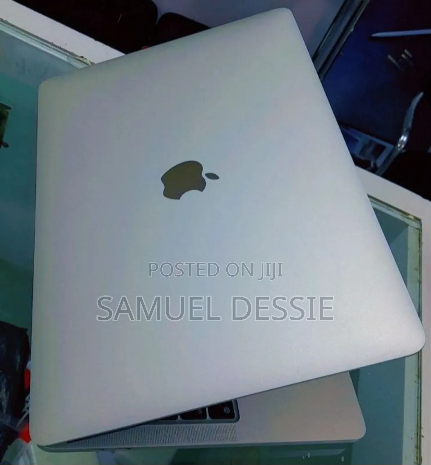 New Laptop Apple MacBook Pro 2020 M1 16GB Apple M1 SSD 256GB